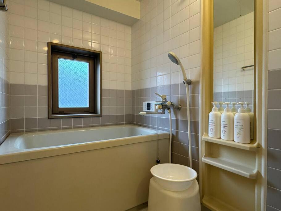 Color島之内701 Apartment Осака Екстериор снимка